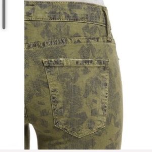 CURRENT/ELLIOT Stiletto Army Starstruck Jeans star print jeans bottoms military